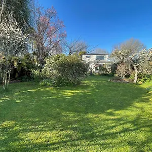 https://quiet-sunny-characteristic-new-7vhouse.top-hotels-christchurch.com